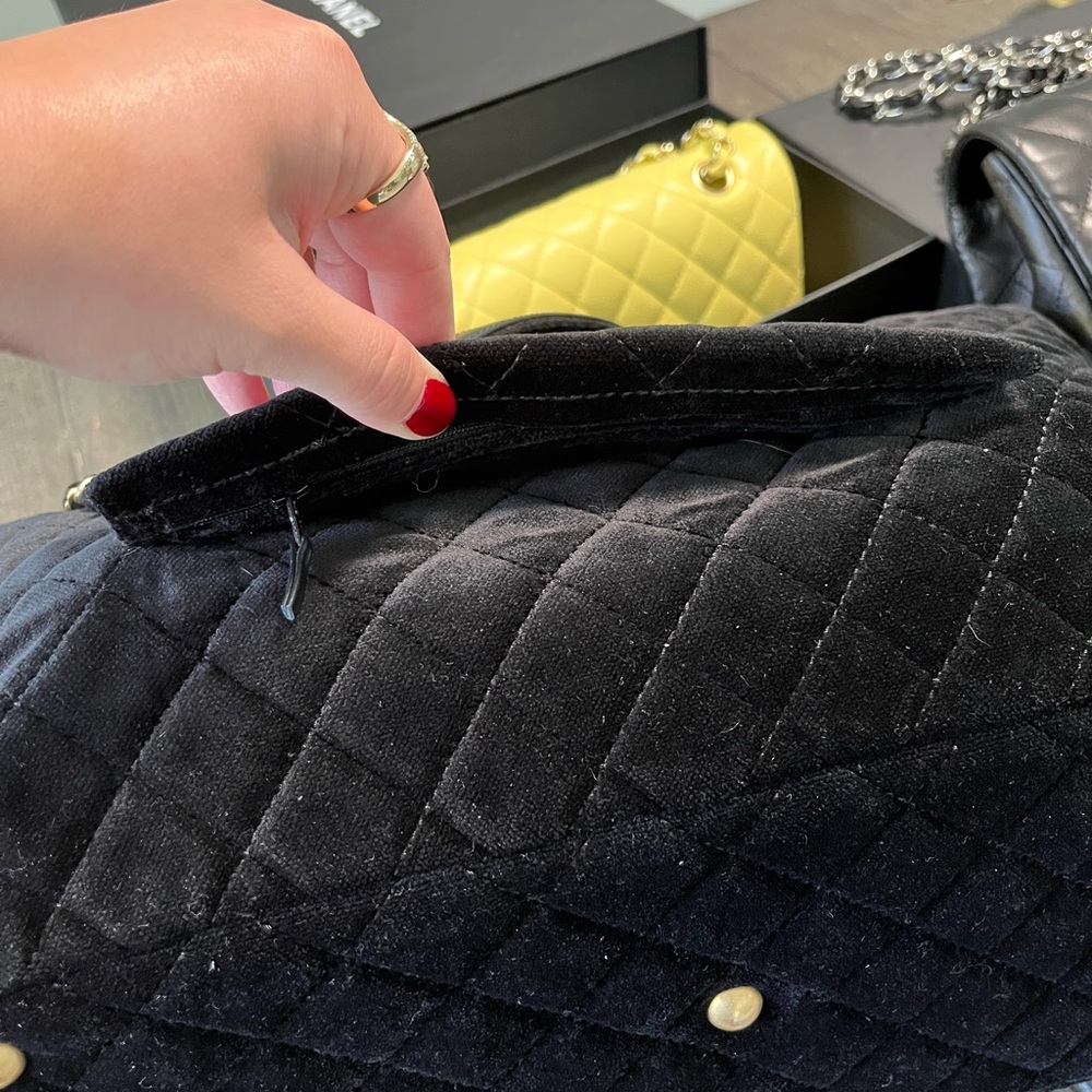 RARE Chanel XXL Velvet Airlines Bag - Picture 12 of 14